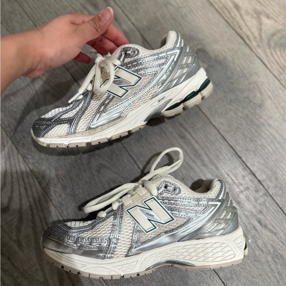 New Balance 1906r